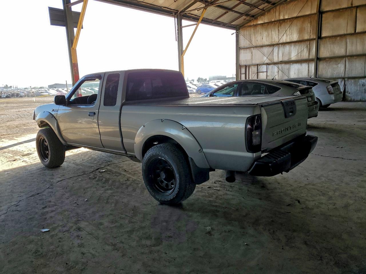 2001 NISSAN FRONTIER KING CAB SC photo 2