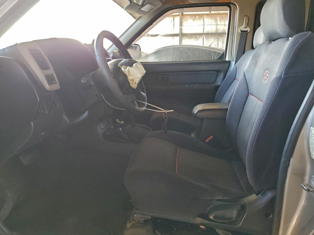 2001 NISSAN FRONTIER KING CAB SC photo 7