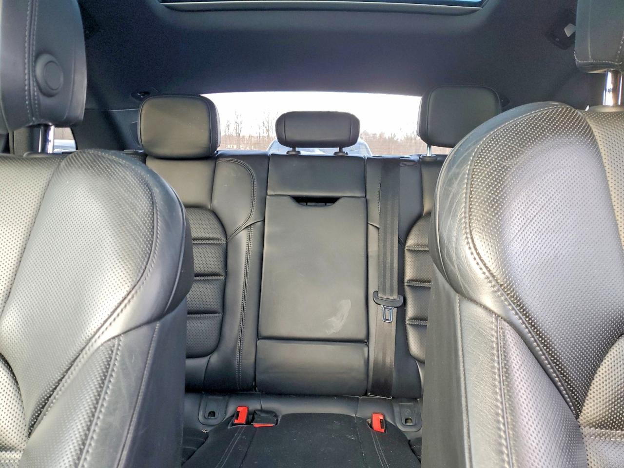 2018 PORSCHE MACAN photo 10