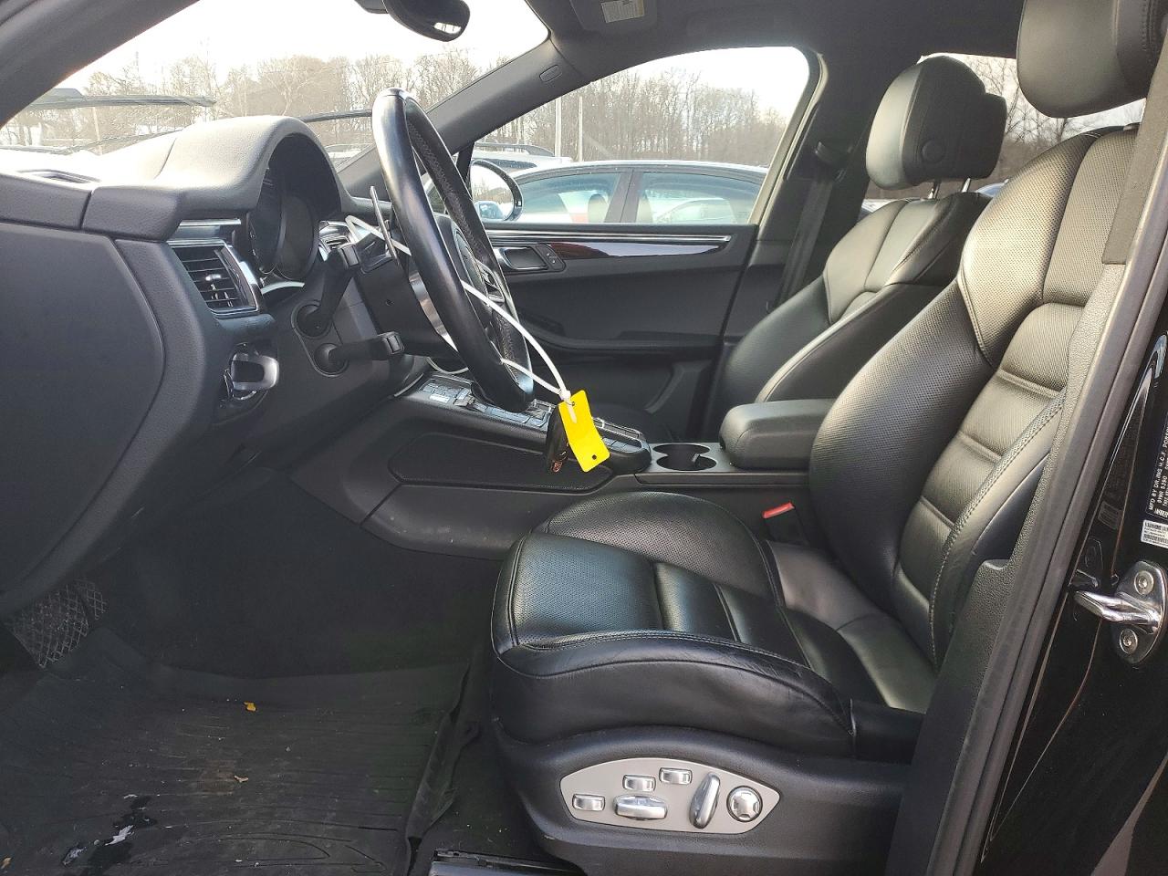 2018 PORSCHE MACAN photo 7