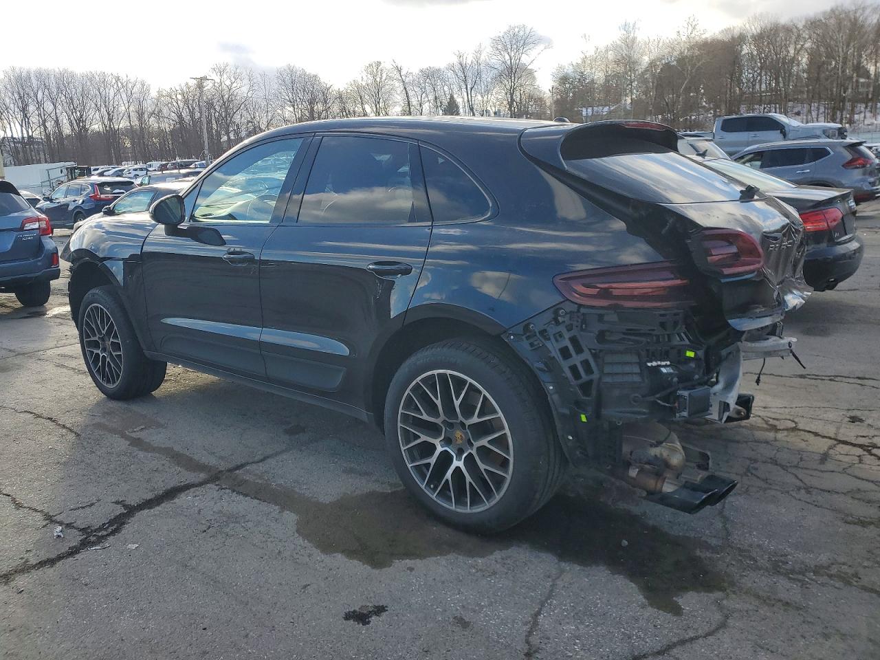 2018 PORSCHE MACAN photo 2