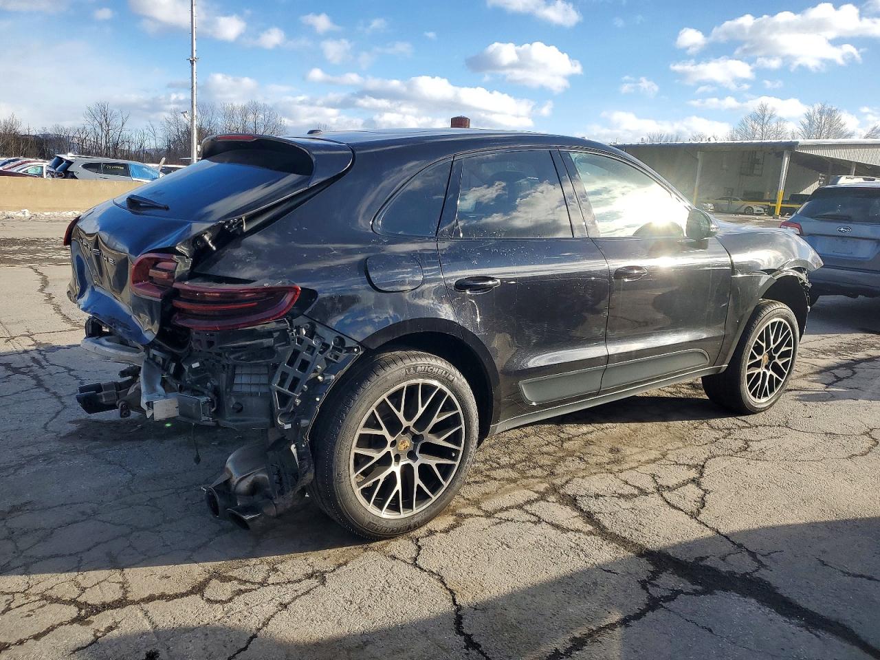 2018 PORSCHE MACAN photo 3
