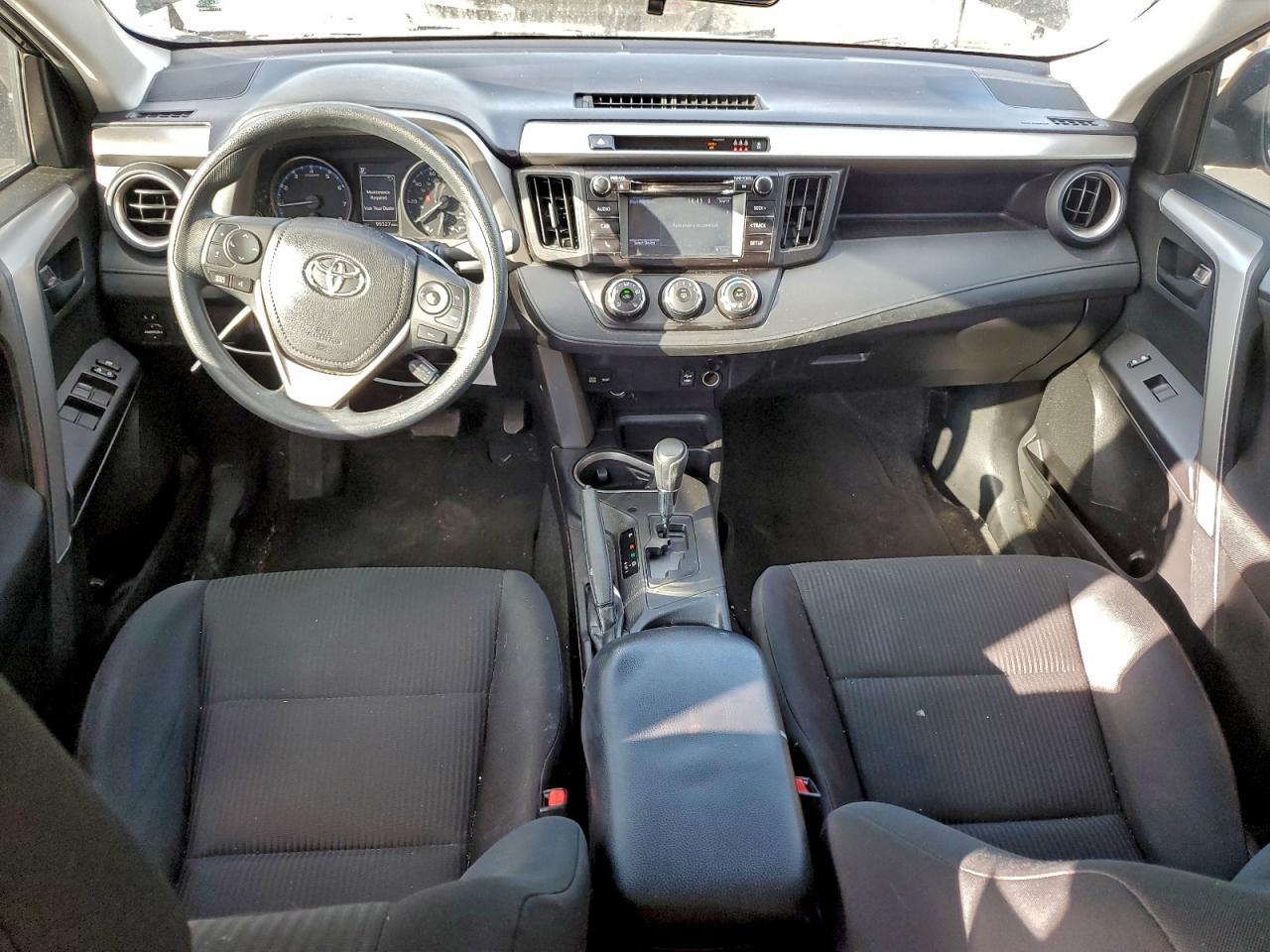 2017 TOYOTA RAV4 LE photo 8