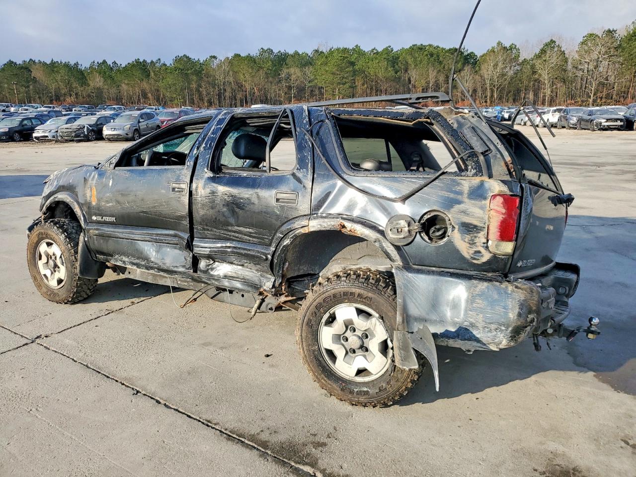 2002 CHEVROLET BLAZER photo 2