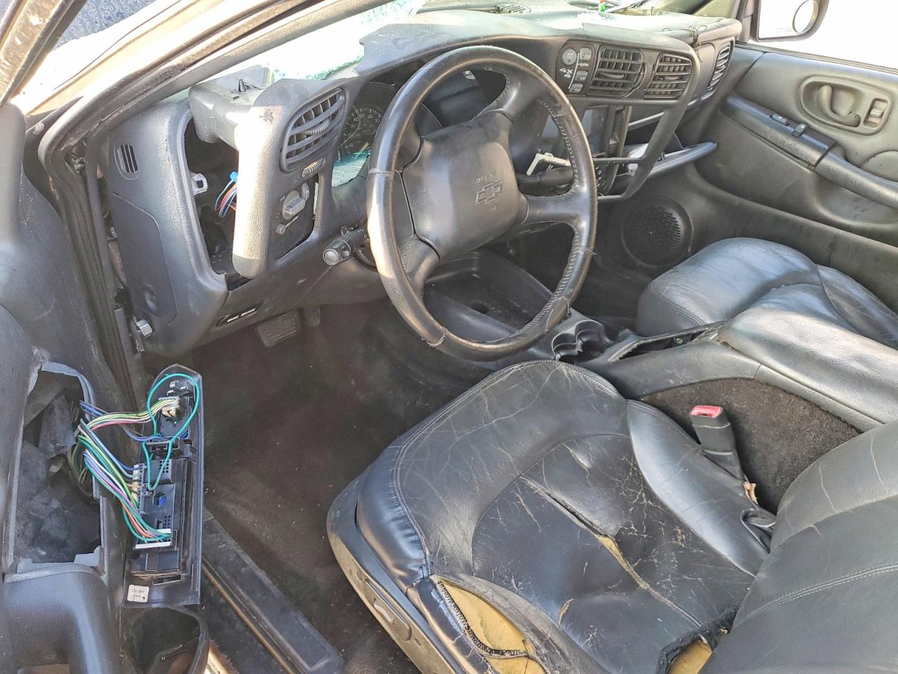 2002 CHEVROLET BLAZER photo 8