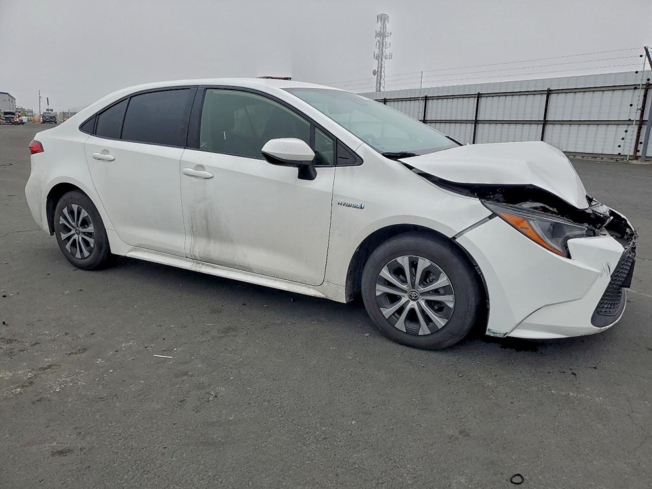 2021 TOYOTA COROLLA LE photo 4