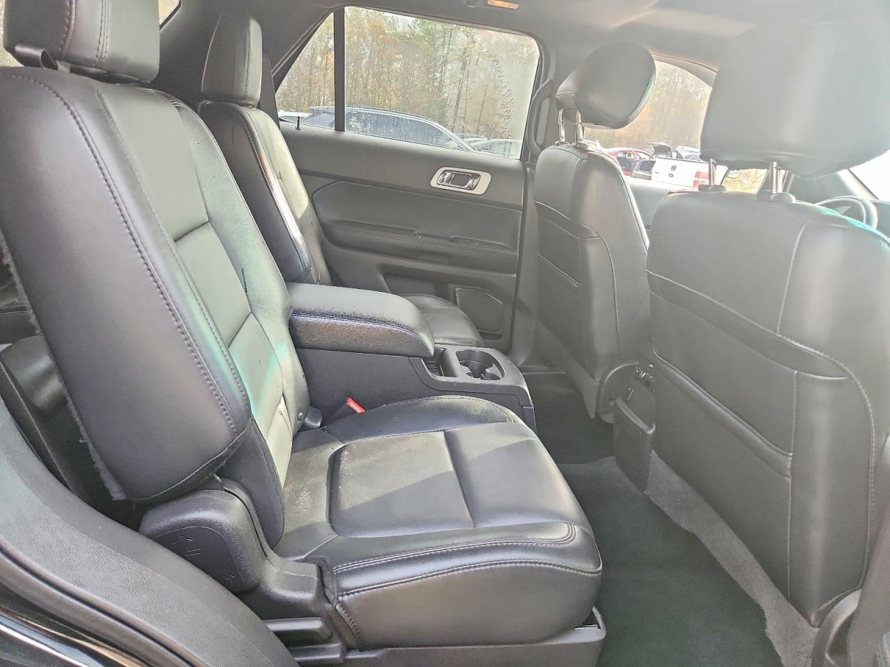 2015 FORD EXPLORER XLT photo 31