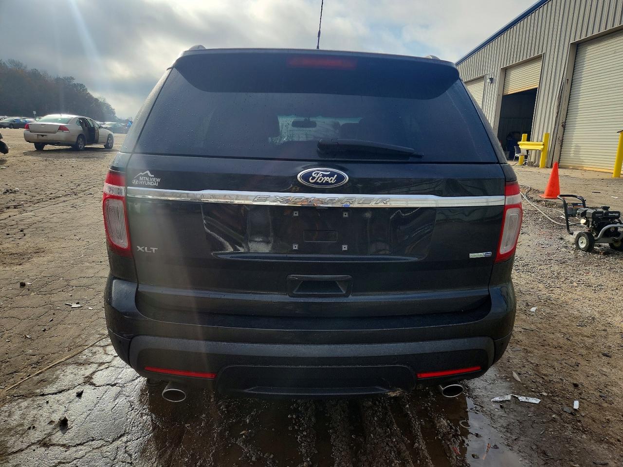 2015 FORD EXPLORER XLT photo 16