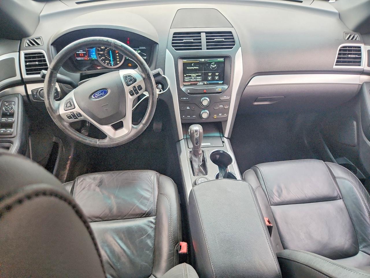 2015 FORD EXPLORER XLT photo 22