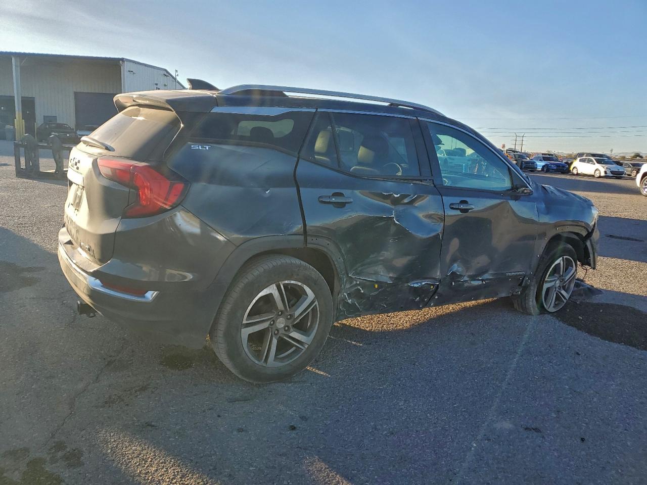 2020 GMC TERRAIN SLT photo 3