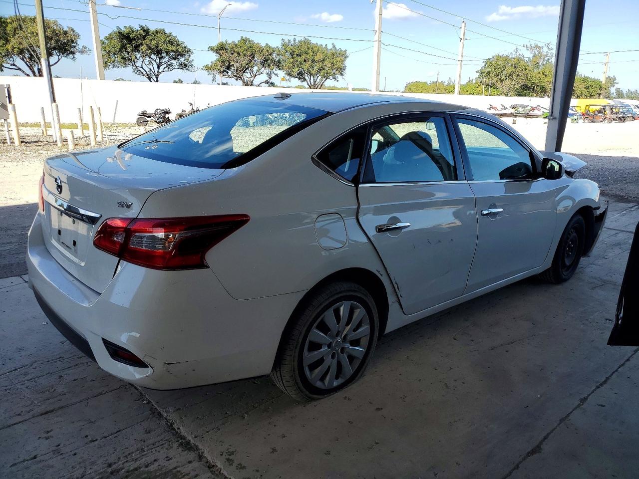 2017 NISSAN SENTRA S photo 3