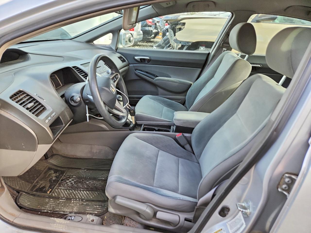 2011 HONDA CIVIC LX photo 7