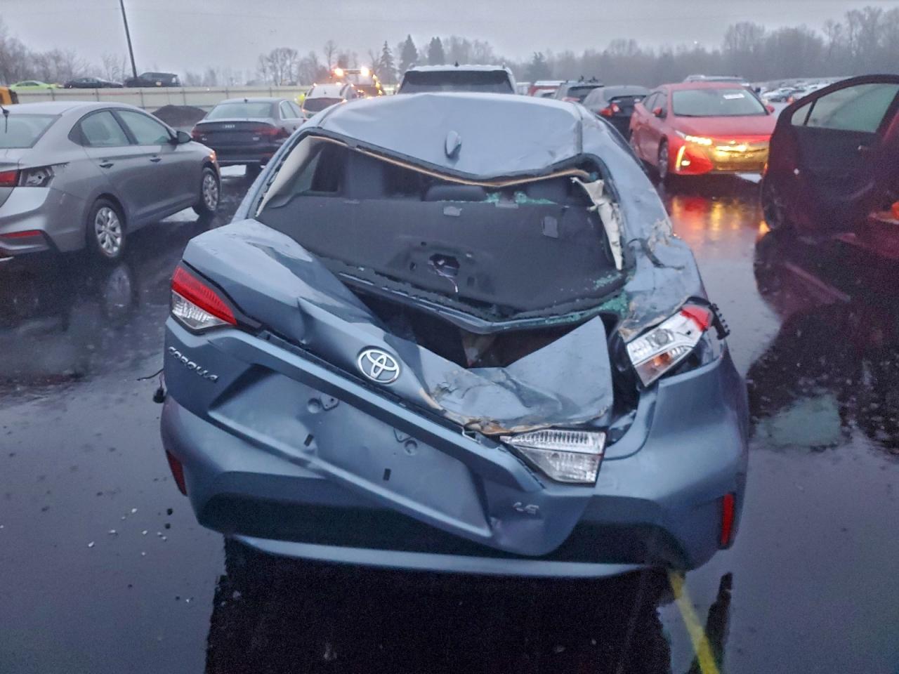 2022 TOYOTA COROLLA LE photo 11