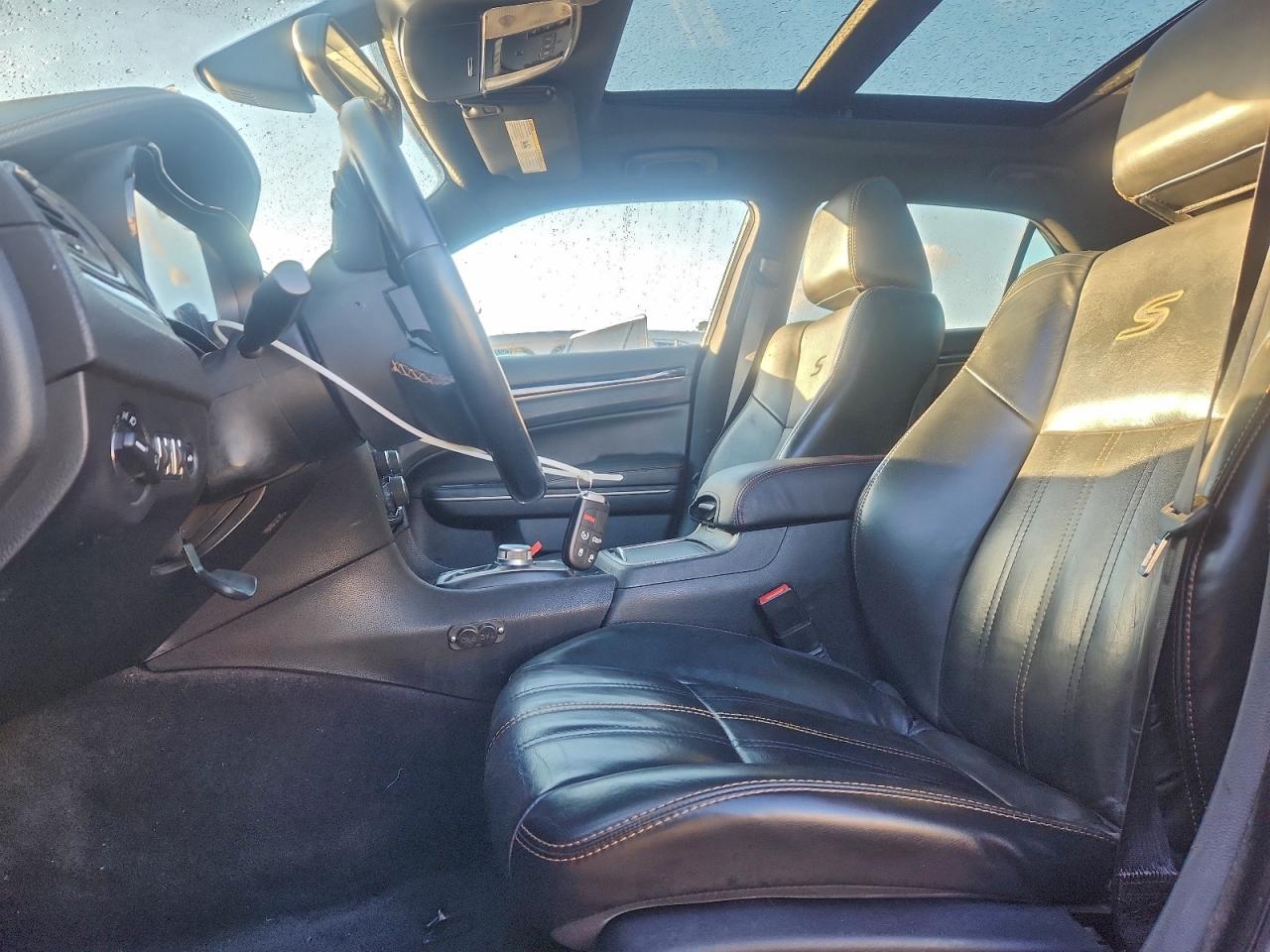 2016 CHRYSLER 300 S photo 7