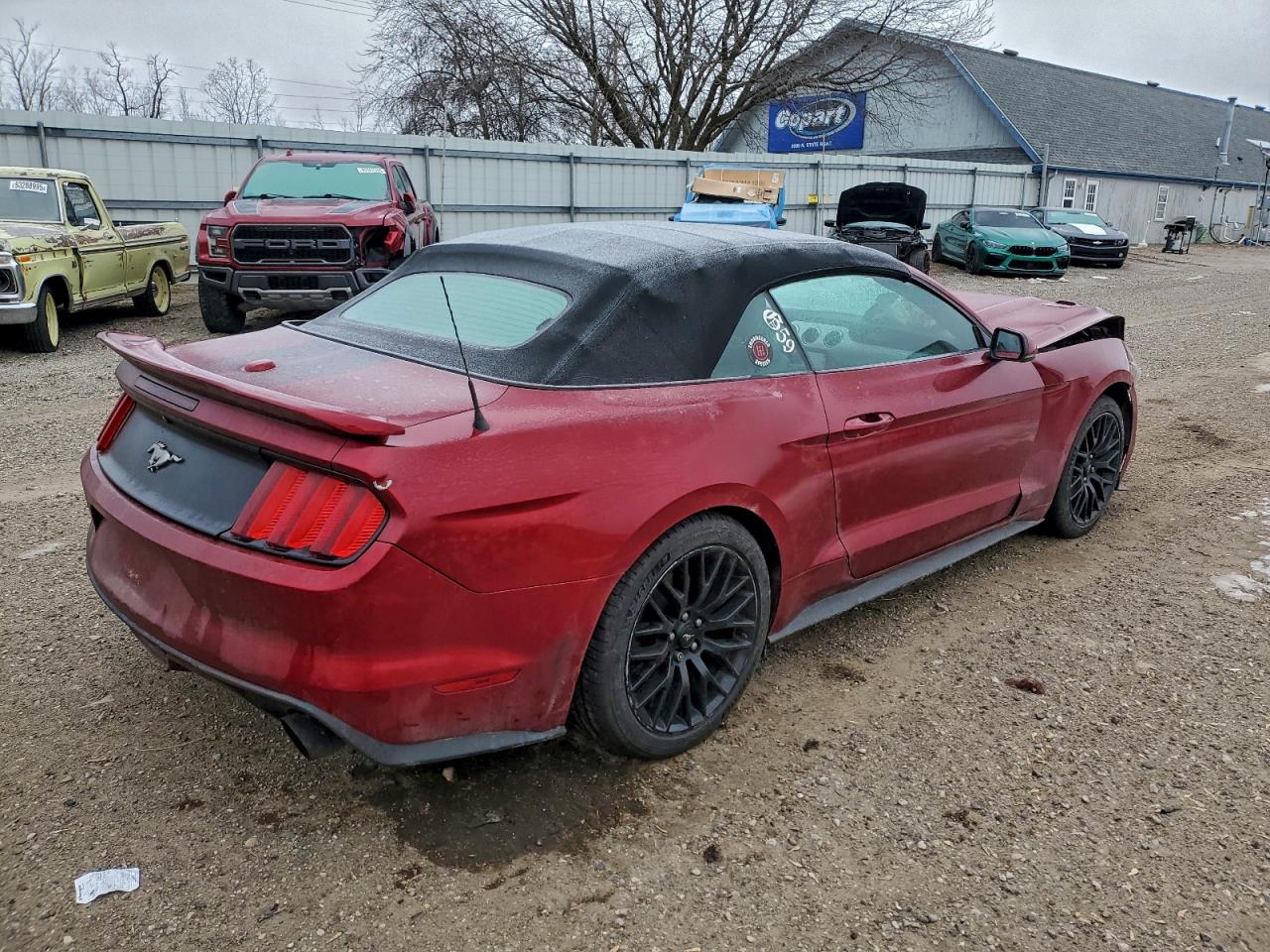 2017 FORD MUSTANG photo 3
