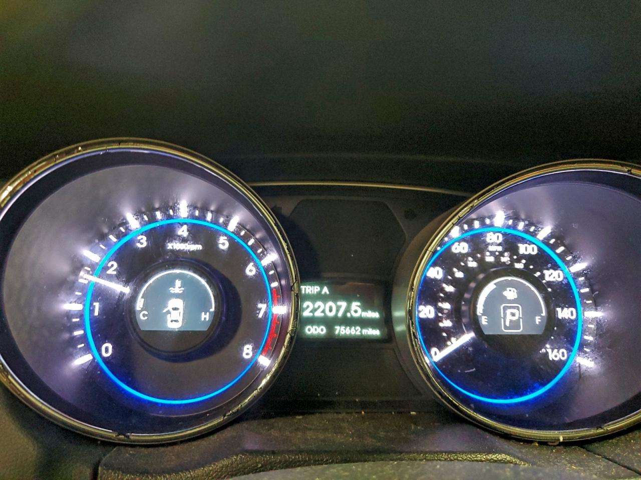 2014 HYUNDAI SONATA GLS photo 17