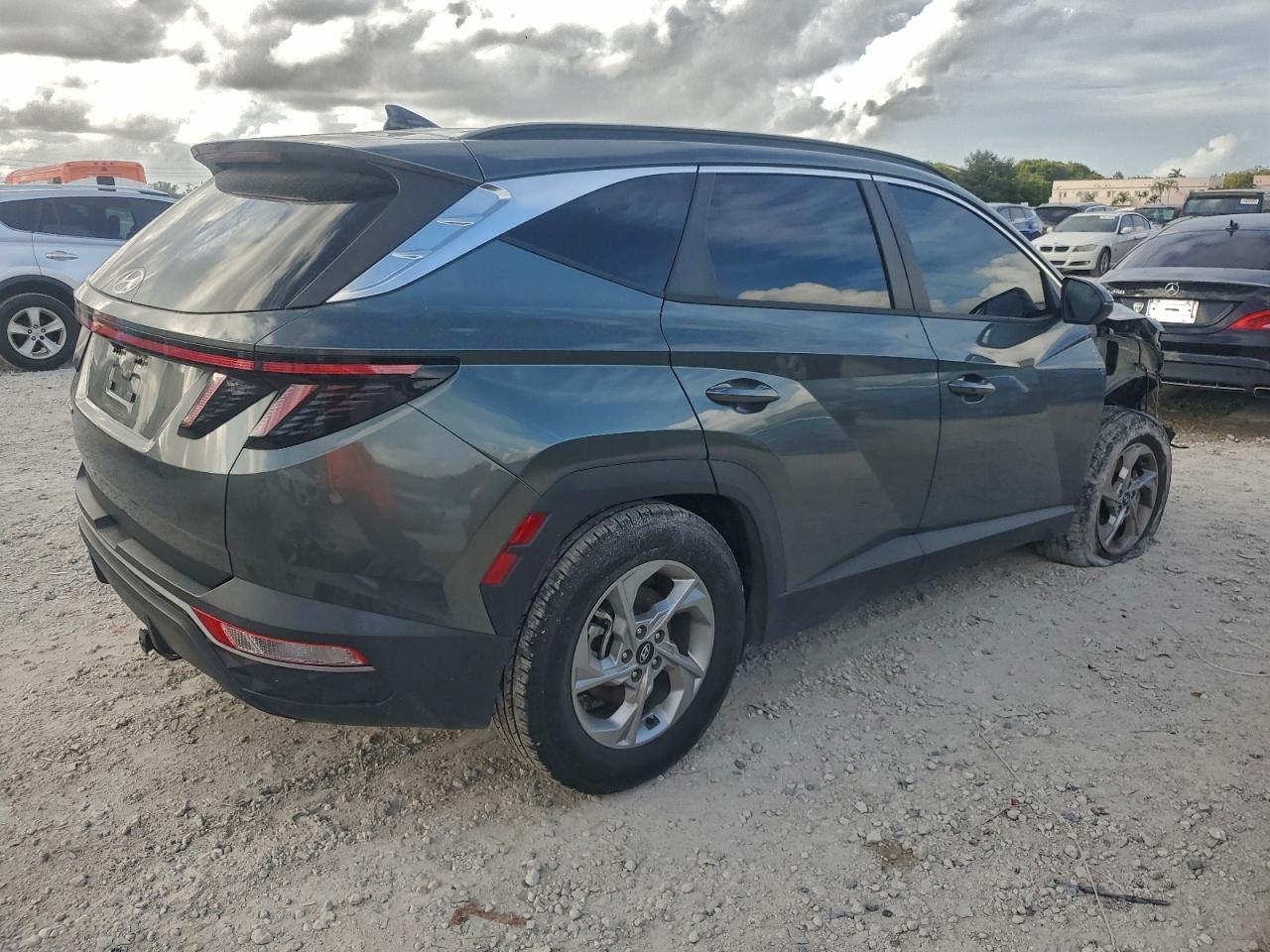 2022 HYUNDAI TUCSON SEL photo 3