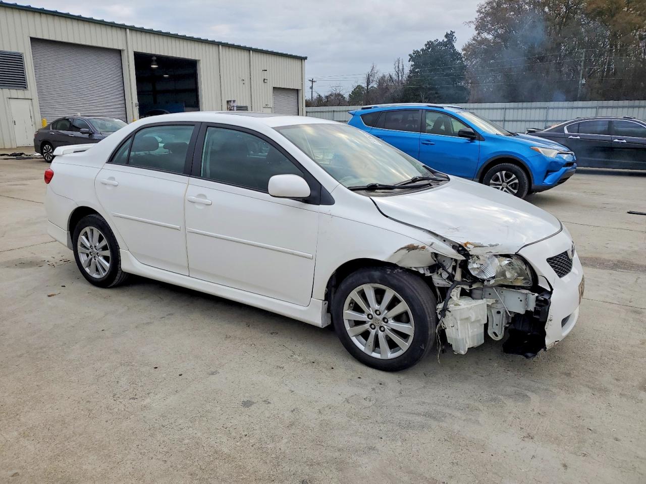 2010 TOYOTA COROLLA BASE photo 4