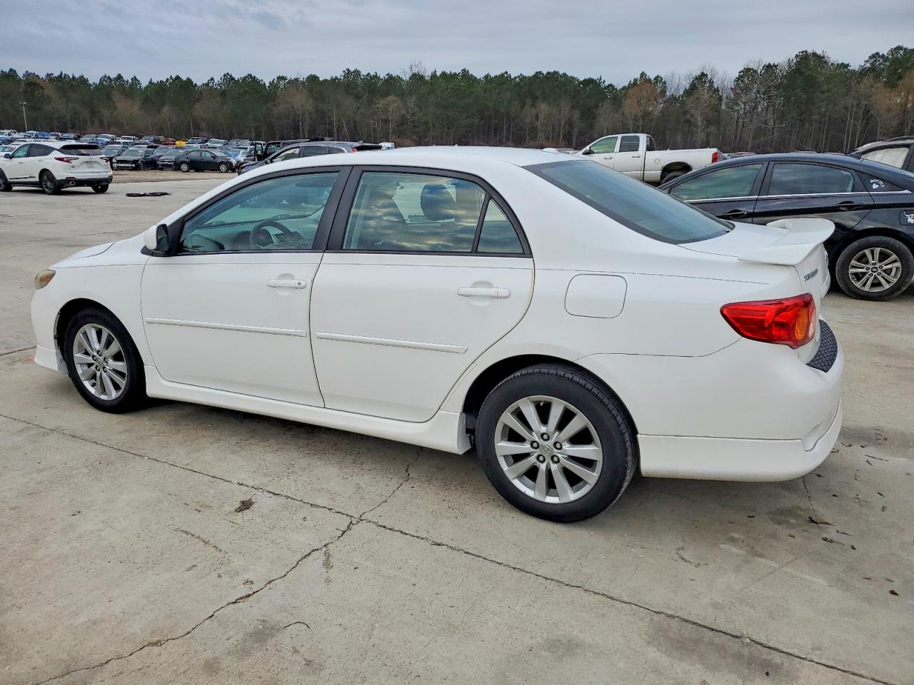 2010 TOYOTA COROLLA BASE photo 2