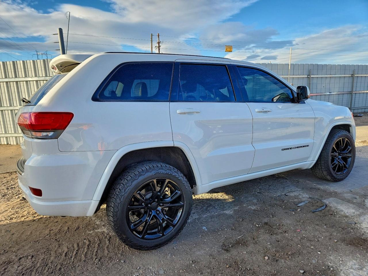 2014 JEEP GRAND CHEROKEE LAREDO photo 3