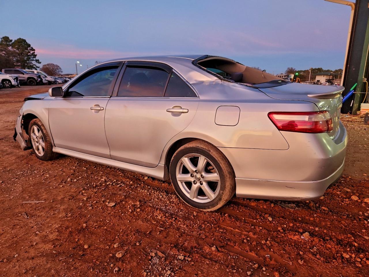 2007 TOYOTA CAMRY LE photo 2