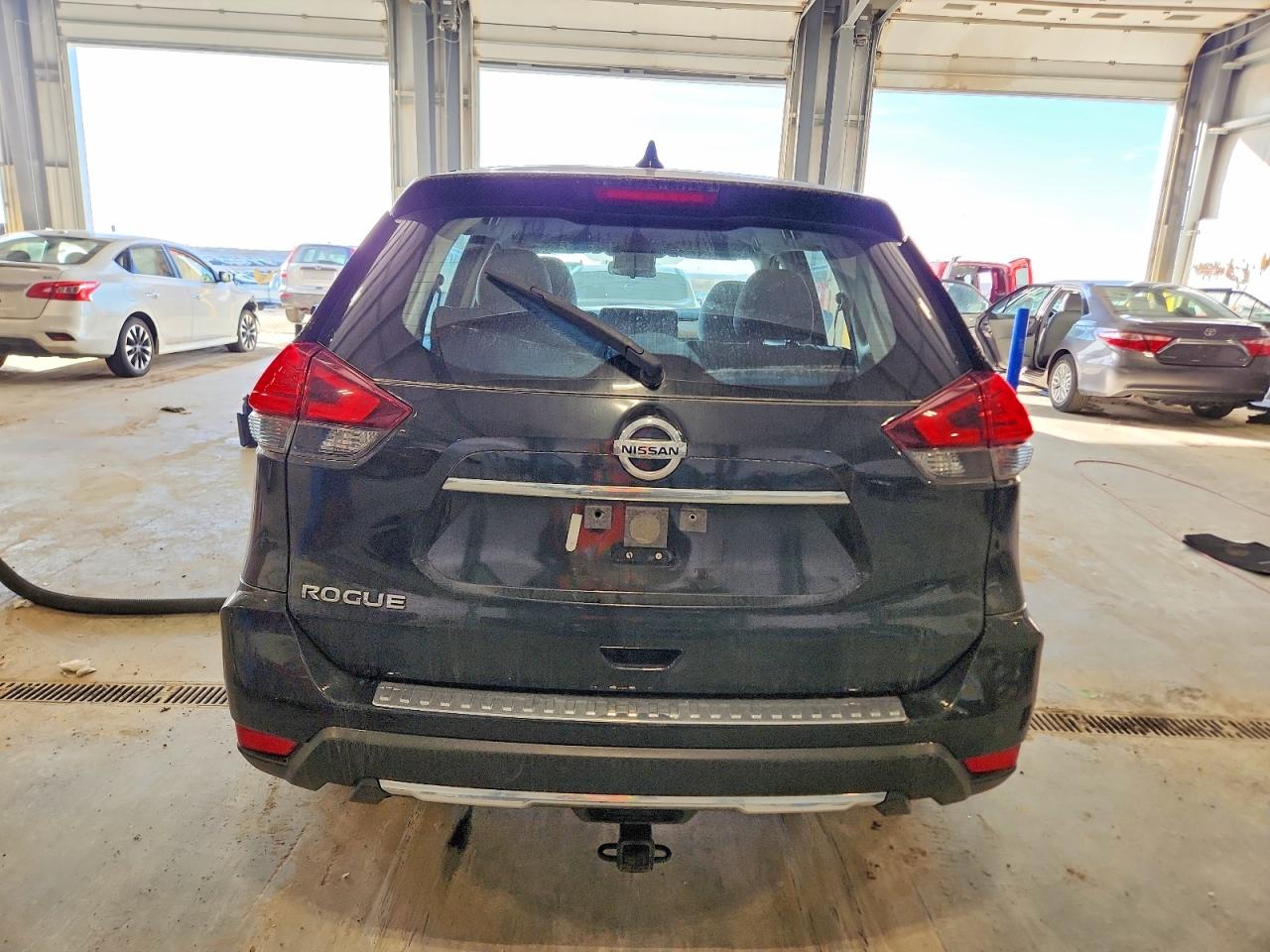 2017 NISSAN ROGUE S photo 6