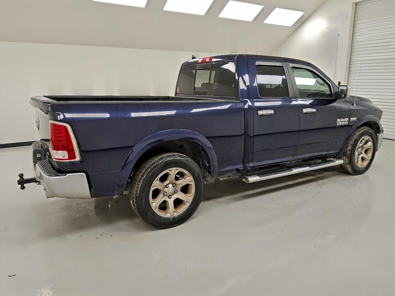 2013 RAM 1500 LARAMIE photo 3