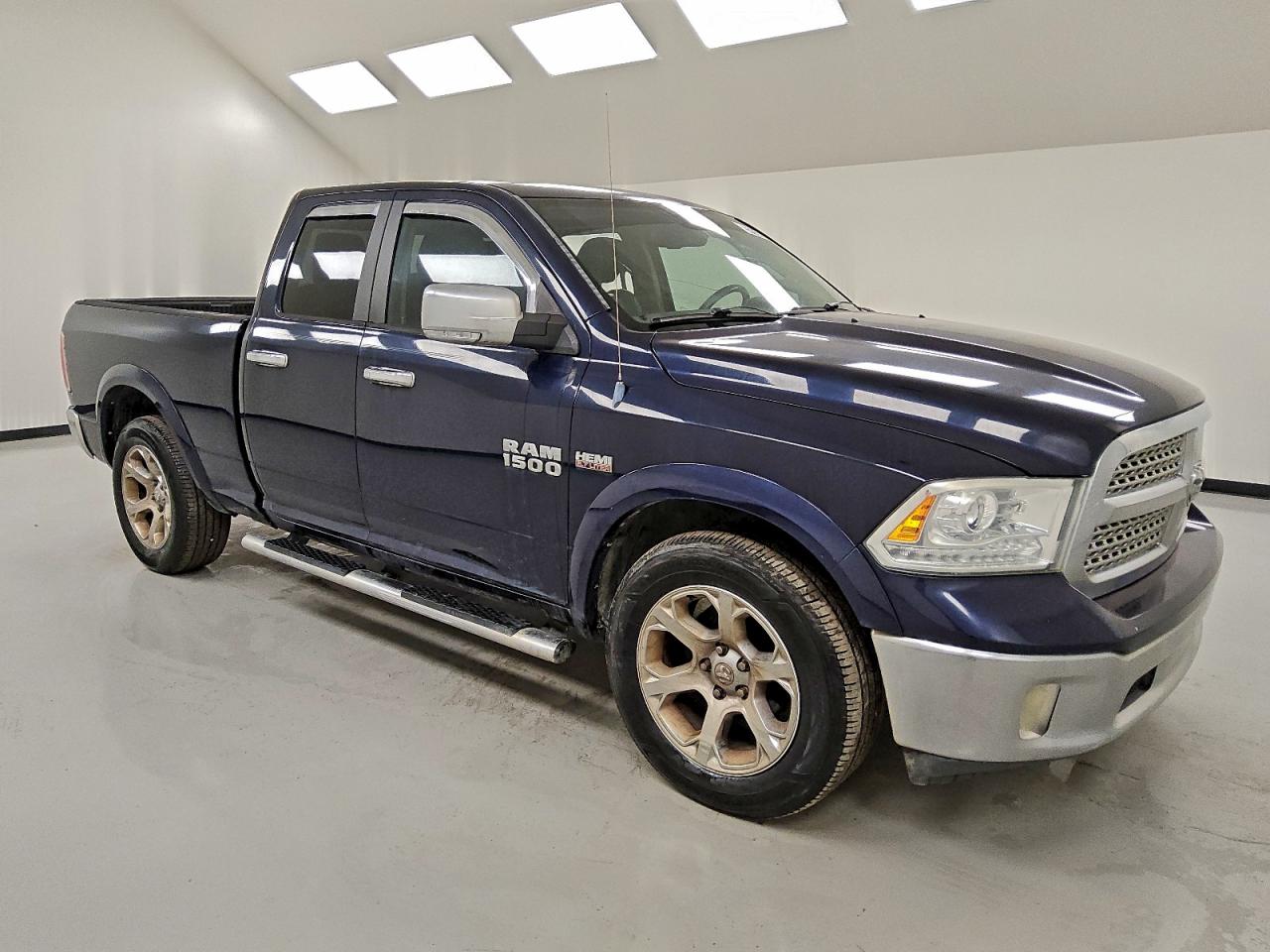 2013 RAM 1500 LARAMIE photo 4