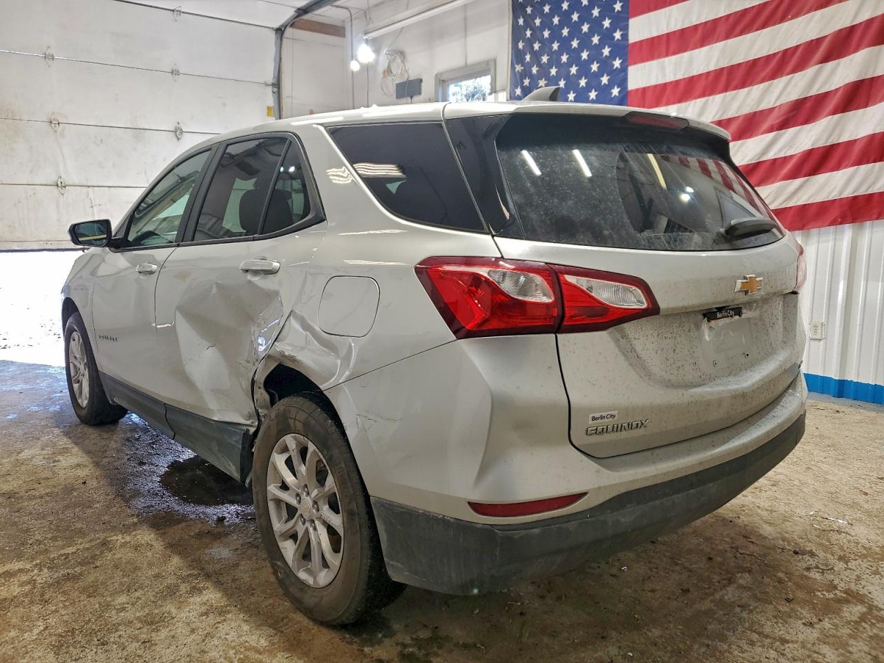 2021 CHEVROLET EQUINOX LS photo 2