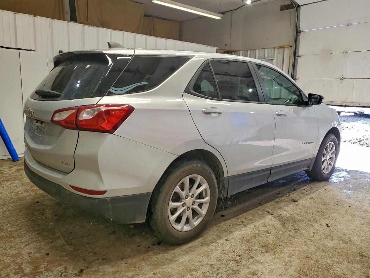 2021 CHEVROLET EQUINOX LS photo 3