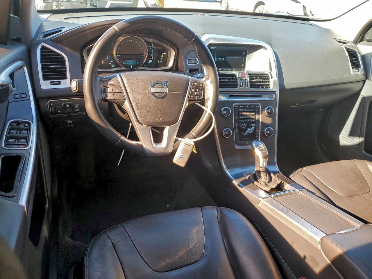 2015 VOLVO XC60 T5 PREMIER photo 8