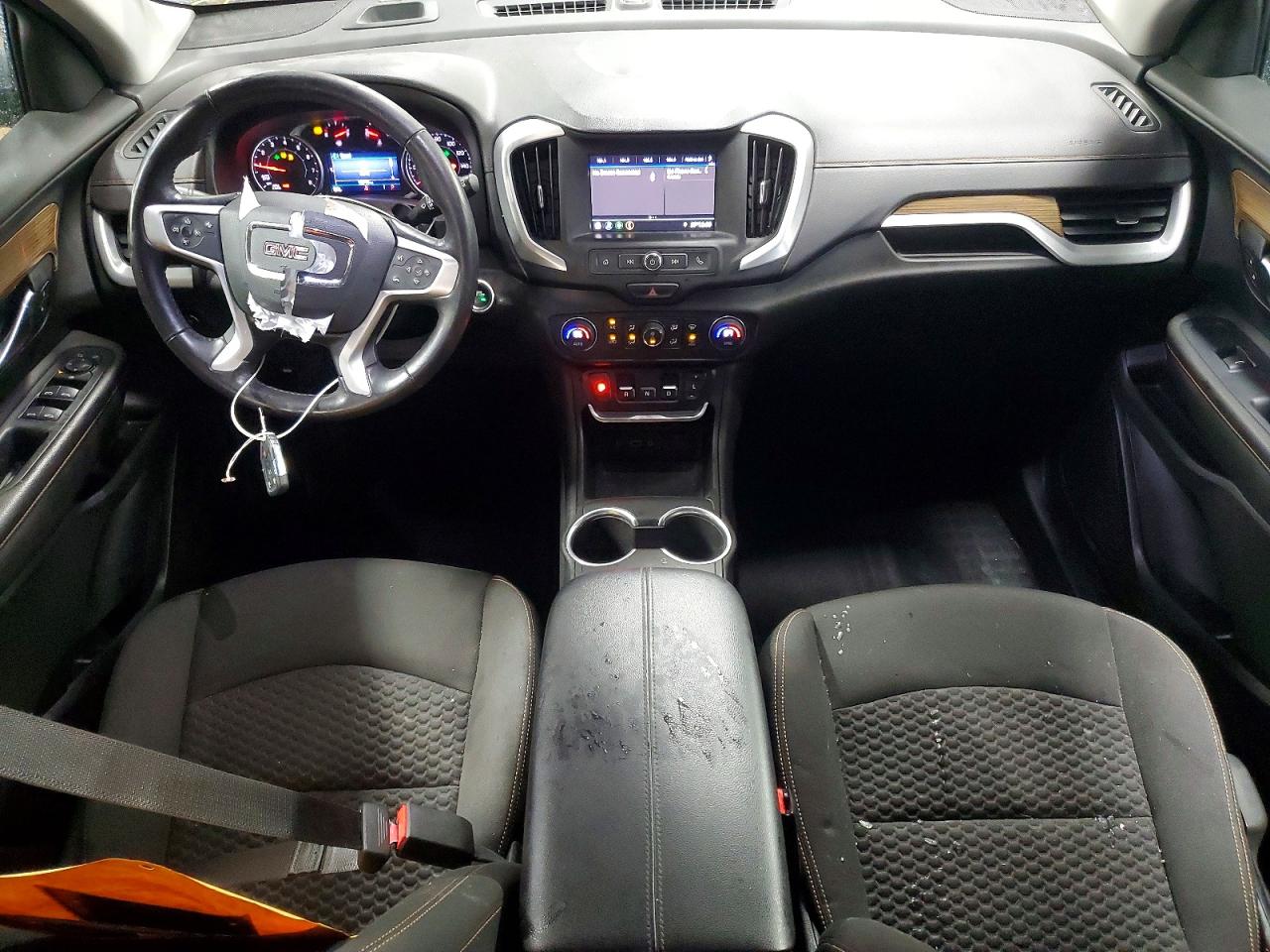 2020 GMC TERRAIN SLE photo 8