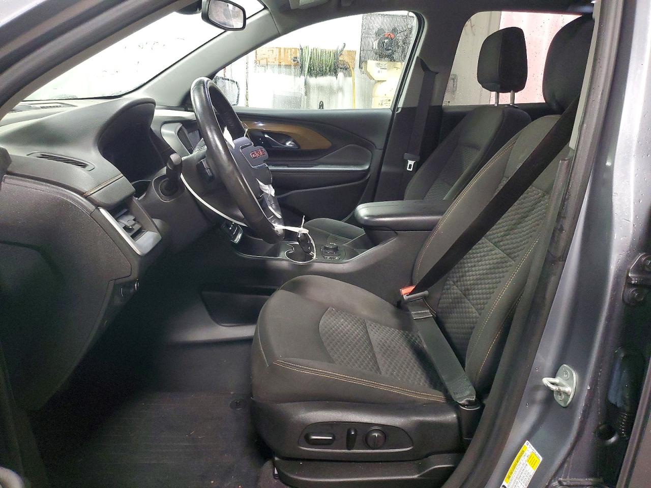 2020 GMC TERRAIN SLE photo 7