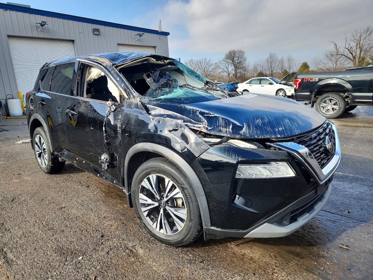 2021 NISSAN ROGUE SV photo 4