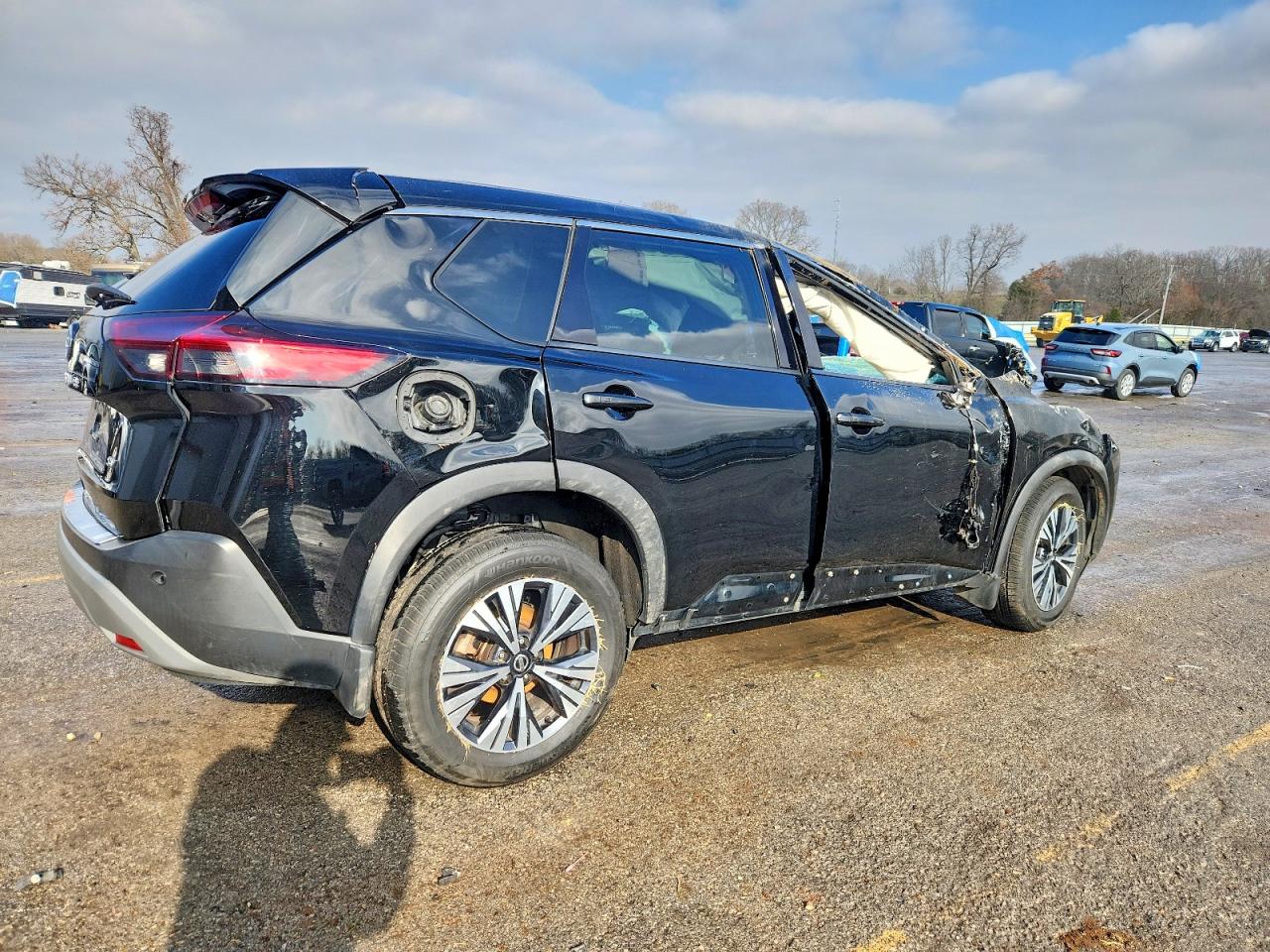 2021 NISSAN ROGUE SV photo 3