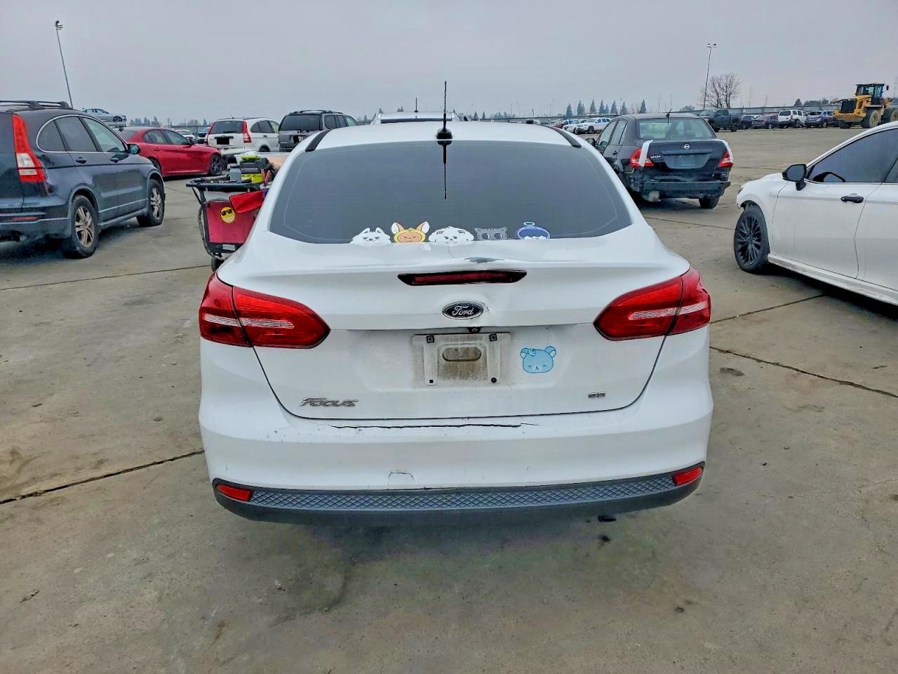 2015 FORD FOCUS SE photo 6