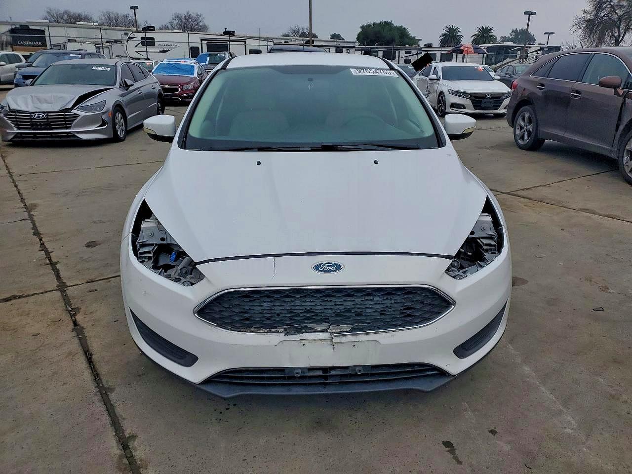 2015 FORD FOCUS SE photo 5