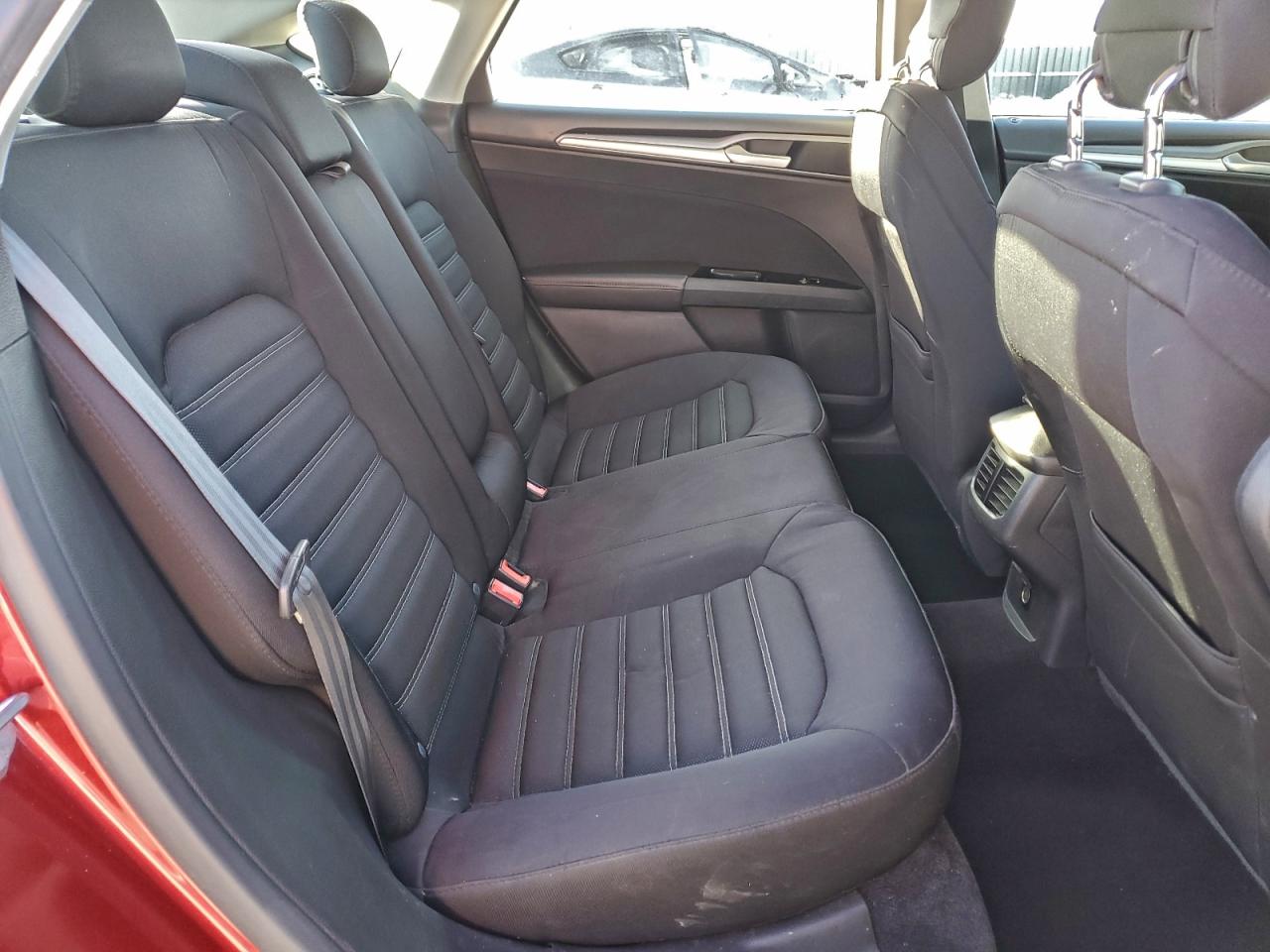 2014 FORD FUSION SE photo 10