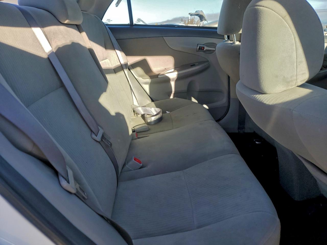 2010 TOYOTA COROLLA BASE photo 10