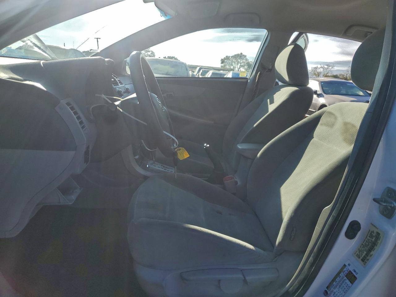 2010 TOYOTA COROLLA BASE photo 7