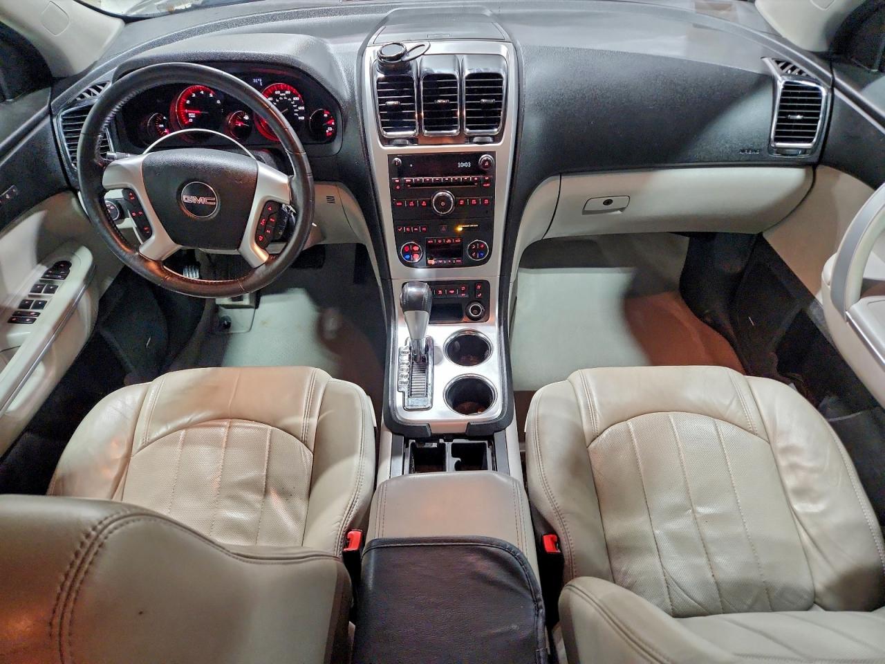 2010 GMC ACADIA SLT-2 photo 8