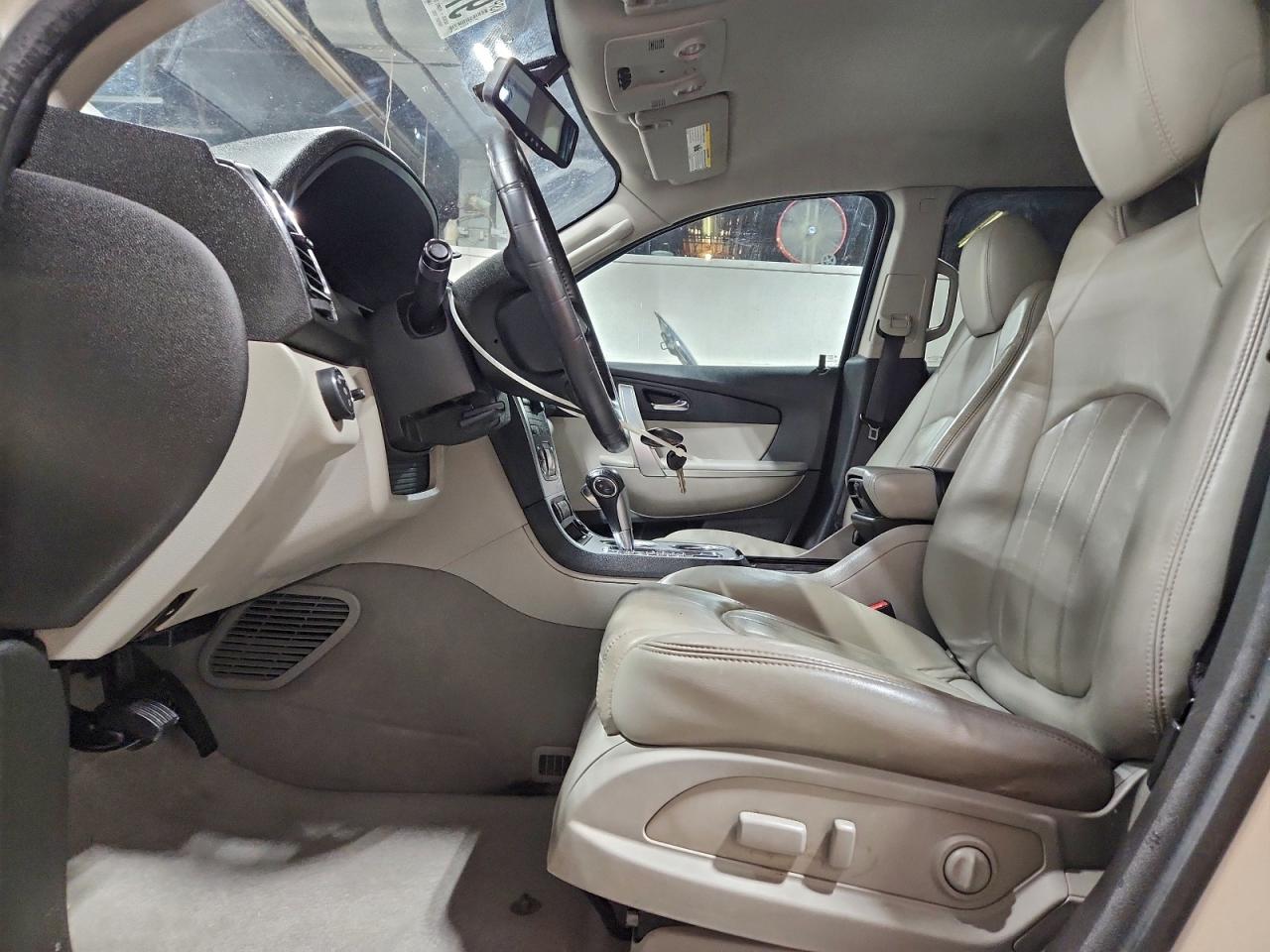 2010 GMC ACADIA SLT-2 photo 7