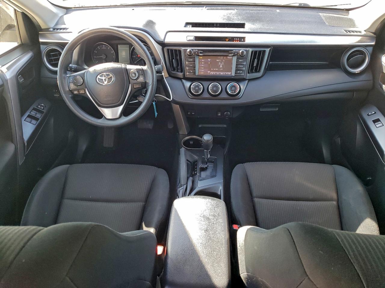 2017 TOYOTA RAV4 LE photo 8