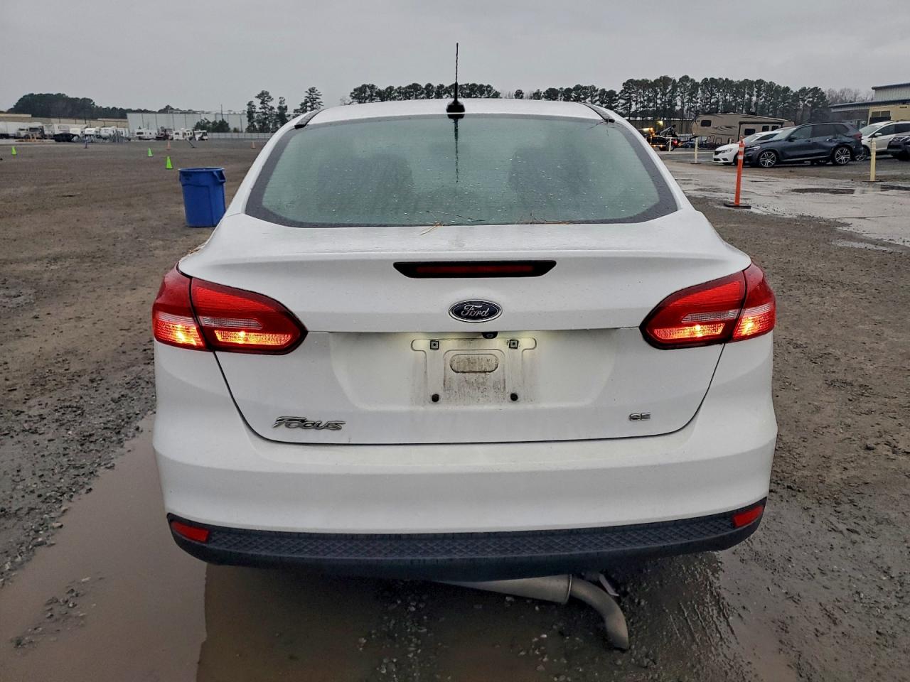 2018 FORD FOCUS SE photo 6