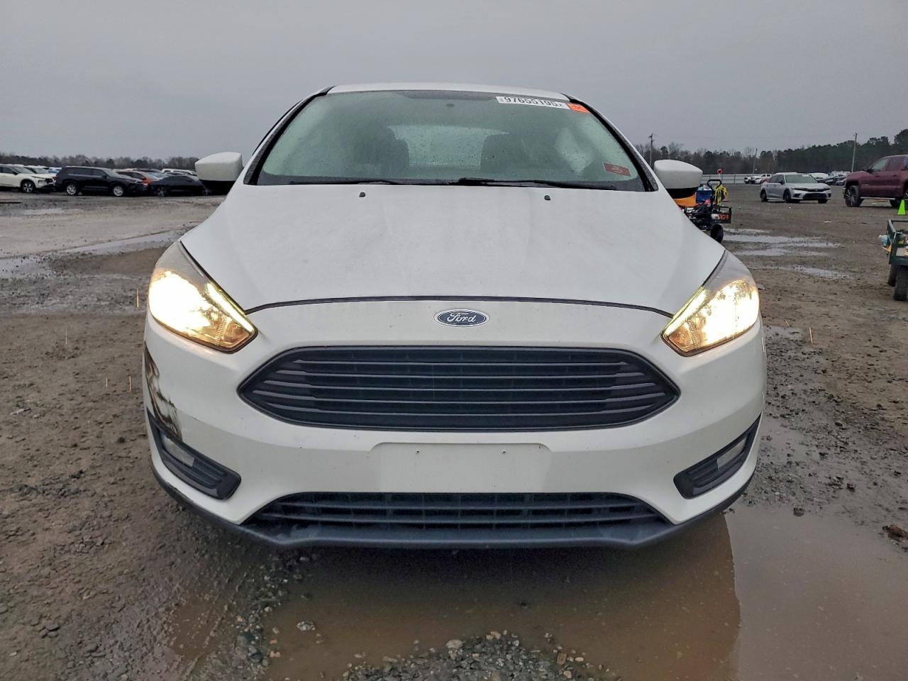 2018 FORD FOCUS SE photo 5