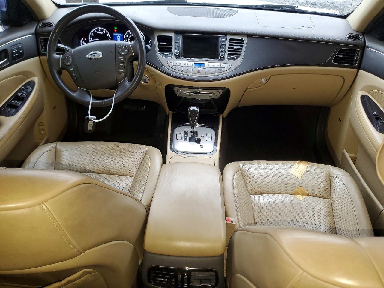 2010 HYUNDAI GENESIS 3.8L photo 8