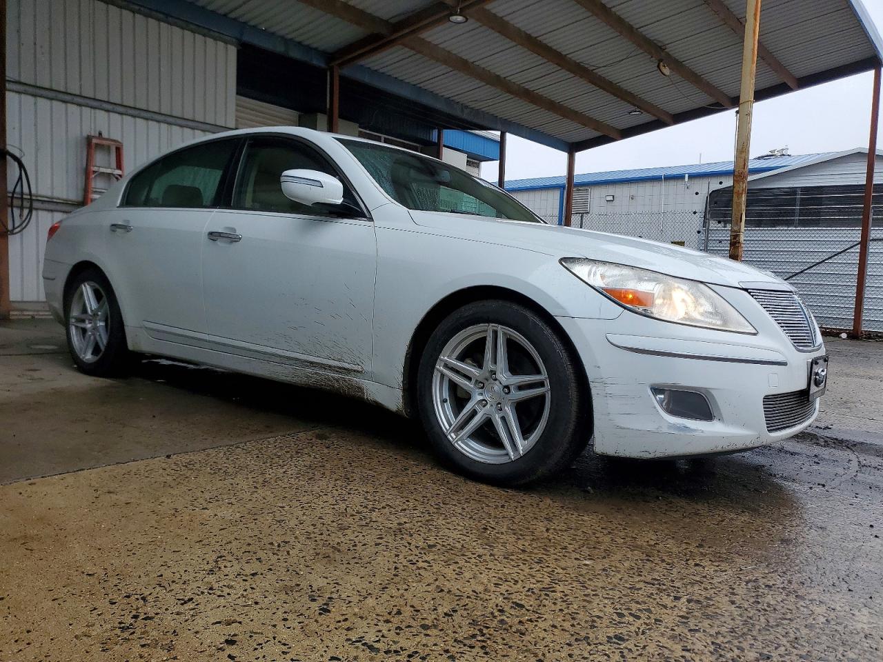 2010 HYUNDAI GENESIS 3.8L photo 4