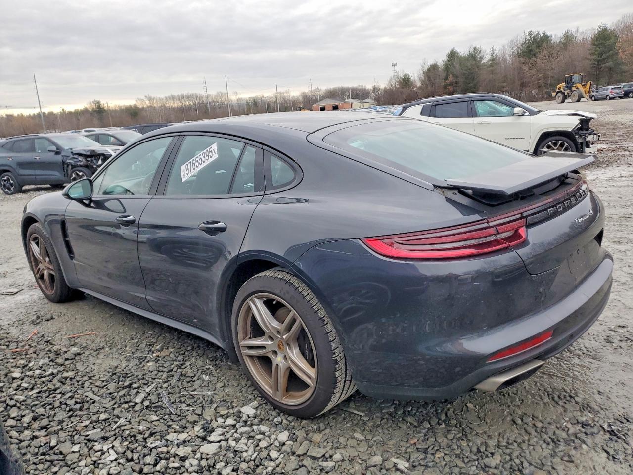 2017 PORSCHE PANAMERA 2 photo 2