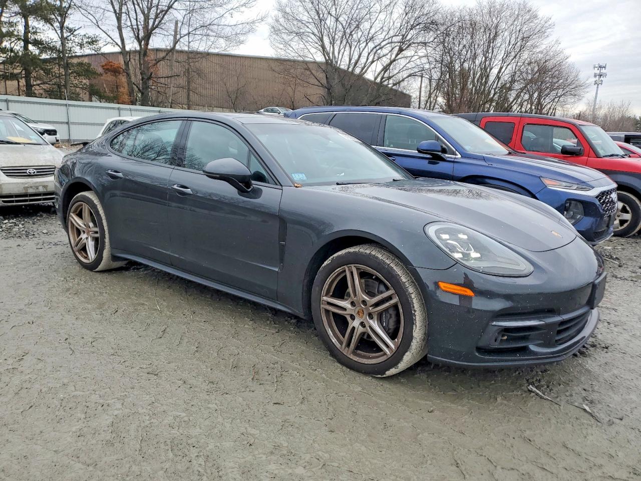 2017 PORSCHE PANAMERA 2 photo 4