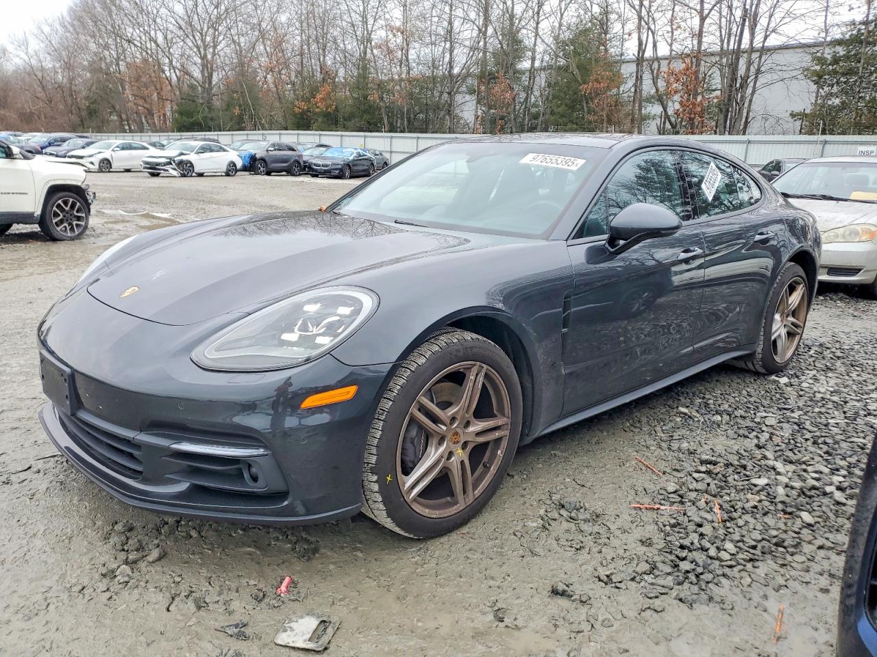 2017 PORSCHE PANAMERA